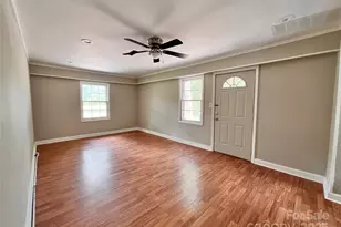 405 W Inwood St, Bethune, SC 29009 - Photo 9