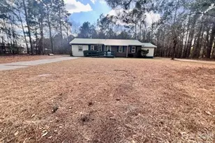 405 W Inwood St, Bethune, SC 29009 - Photo 3