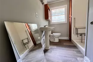 405 W Inwood St, Bethune, SC 29009 - Photo 11