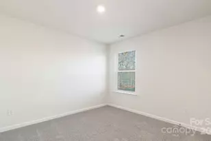 5026 Shallow Brk Dr, Charlotte, NC 28215 - Photo 17