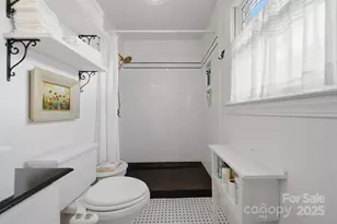 1042 1st St NE, Hickory, NC 28601 - Photo 23