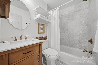 1042 1st Street NE, Hickory, NC 28601 - Photo 31