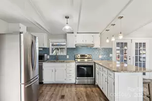 302 Meadowbrook Ct, Hendersonville, NC 28792 - Photo 17