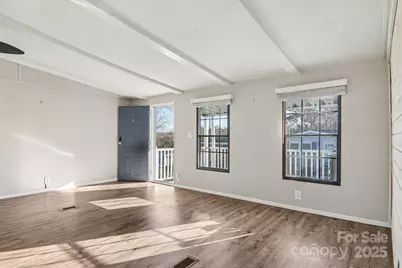 302 Meadowbrook Court, Hendersonville, NC 28792 - Photo 7