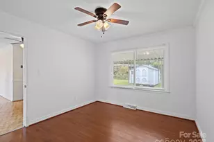 325 Prince Charles St, Charlotte, NC 28213 - Photo 19