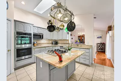 21 Old Applewood Lane, Hendersonville, NC 28739 - Photo 13