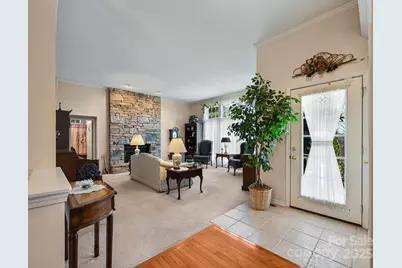 21 Old Applewood Lane, Hendersonville, NC 28739 - Photo 7