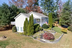 21 Old Applewood Ln, Hendersonville, NC 28739 - Photo 3