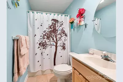 21 Old Applewood Lane, Hendersonville, NC 28739 - Photo 23