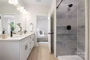 7034 Lakeside Dr, Charlotte, NC 28215 - Photo 11