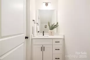 7034 Lakeside Dr, Charlotte, NC 28215 - Photo 19