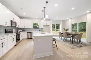 7034 Lakeside Dr, Charlotte, NC 28215 - Photo 7