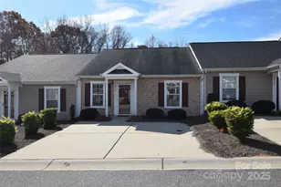 2056 Pin Oak Pl, Cramerton, NC 28032 - Photo 3