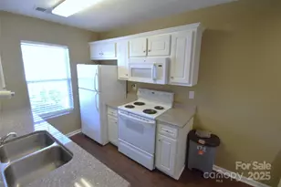 2056 Pin Oak Pl, Cramerton, NC 28032 - Photo 11