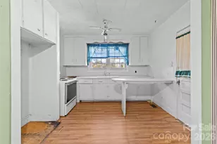 811 Cherry Road S, Rock Hill, SC 29730 - Photo 7