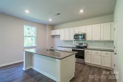 3324 Bluff Hill Lane, Charlotte, NC 28215 - Photo 9