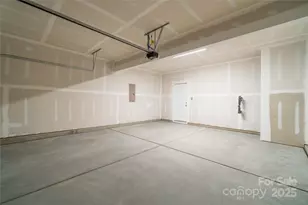 3324 Blf Hl Ln, Charlotte, NC 28215 - Photo 37