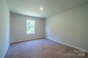 3324 Blf Hl Ln, Charlotte, NC 28215 - Photo 15