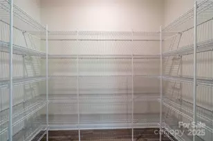 3324 Blf Hl Ln, Charlotte, NC 28215 - Photo 13