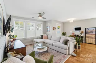 161 N Smallwood Pl, Charlotte, NC 28216 - Photo 7