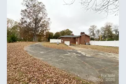 167 E High Road, Bostic, NC 28018 - Photo 5