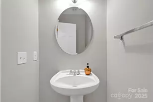 9211 Hickory Tree Ln, Charlotte, NC 28277 - Photo 23