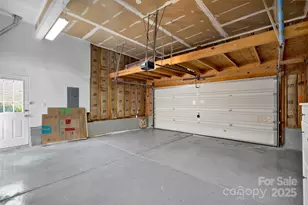 9211 Hickory Tree Ln, Charlotte, NC 28277 - Photo 25