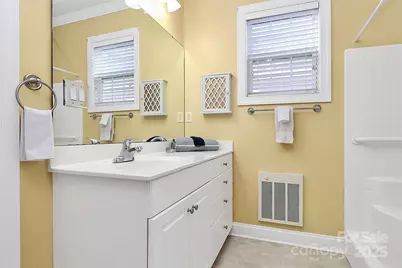 10046 Bishops Gate Boulevard, Pineville, NC 28134 - Photo 17