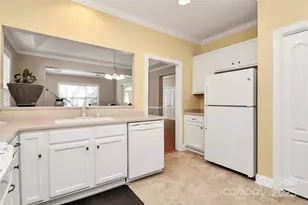 10046 Bishops Gate Blvd, Pineville, NC 28134 - Photo 9