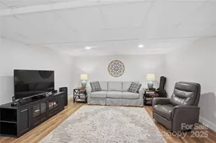 5979 Gold Creek Estate Dr, Hickory, NC 28601 - Photo 31