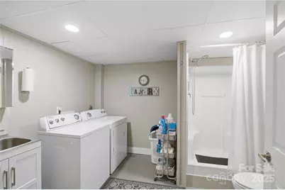 5979 Gold Creek Estate Drive, Hickory, NC 28601 - Photo 33