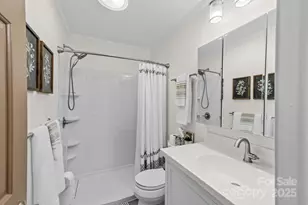 5979 Gold Creek Estate Dr, Hickory, NC 28601 - Photo 25