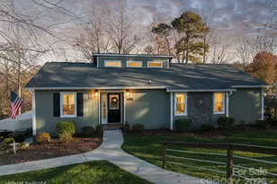 5979 Gold Creek Estate Dr, Hickory, NC 28601 - Photo 5