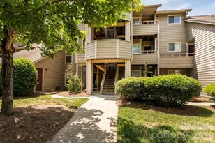 2536 Stradbrook Dr, Charlotte, NC 28210 - Photo 3