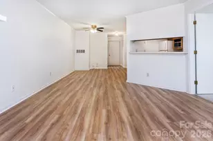 2536 Stradbrook Dr, Charlotte, NC 28210 - Photo 5