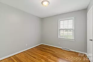 4332 Winedale Ln, Charlotte, NC 28205 - Photo 13