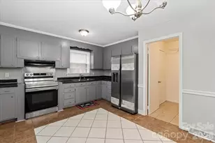 4332 Winedale Ln, Charlotte, NC 28205 - Photo 5