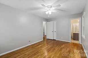 4332 Winedale Ln, Charlotte, NC 28205 - Photo 9