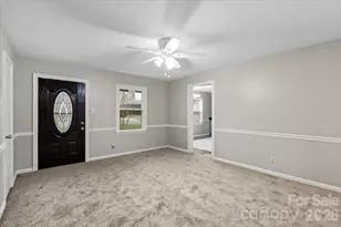 4332 Winedale Ln, Charlotte, NC 28205 - Photo 5