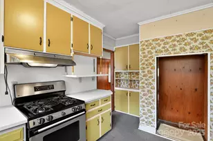 396 S Peak St, Columbus, NC 28722 - Photo 13