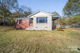 1204 Elmore St, Gaffney, SC 29340 - Photo 5