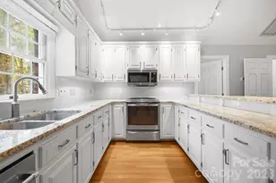 3475 Pikeview Rd, Fort Mill, SC 29715 - Photo 1