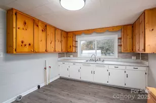 724 S Madison St, Lincolnton, NC 28092 - Photo 7