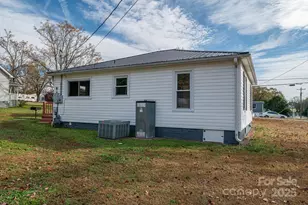 724 S Madison St, Lincolnton, NC 28092 - Photo 25