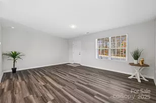 1512 Cottage Crk Dr, Bessemer City, NC 28016 - Photo 5