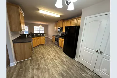 366 Courtland Court, Kannapolis, NC 28081 - Photo 3