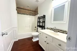 9310 Chastain Walk Dr, Charlotte, NC 28216 - Photo 15