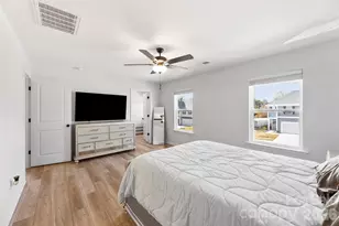 145 Baucom St, Charlotte, NC 28216 - Photo 15