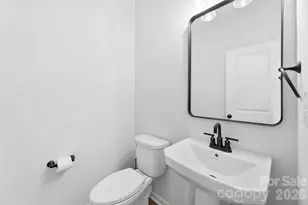 145 Baucom St, Charlotte, NC 28216 - Photo 5