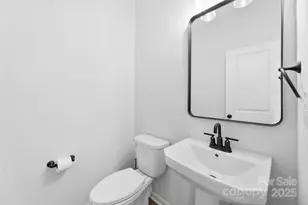 145 Baucom St, Charlotte, NC 28216 - Photo 9